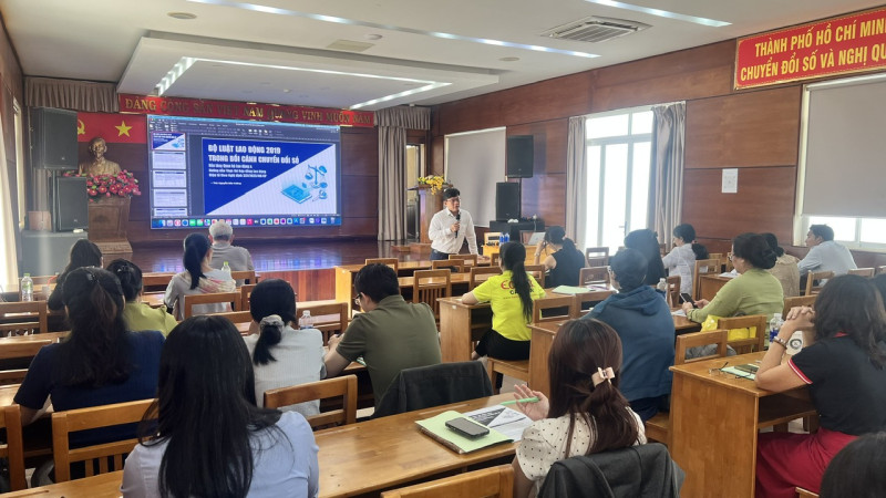 TỔ CHỨC THÀNH CÔNG BUỔI SINH HOẠT THÁNG 10/2026: CẬP NHẬT QUY ĐỊNH VỀ LAO ĐỘNG, TIỀN LƯƠNG TRONG BỐI CẢNH CHUYỂN ĐỔI SỐ